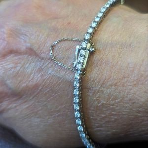 2ct Costco DIAMOND BRACELET 7 1/2" with safety clasp VS2 Color
